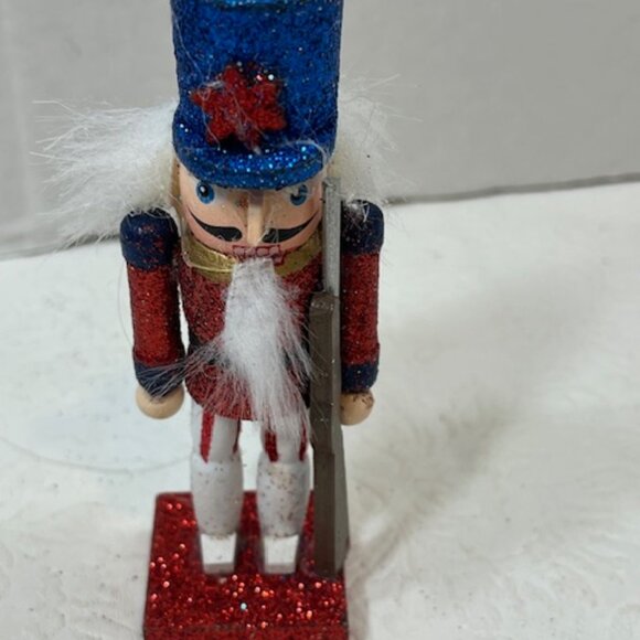 VTG Patriotic Nutcracker Style Christmas Soldier Wooden Tree Ornament 4.25" Tall - Picture 3 of 9